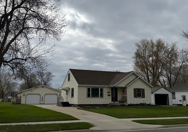 Homes for sale in Sauk Centre, MN | 515 Oak St N, Sauk Centre, MN 56378 | MLS# 7069225