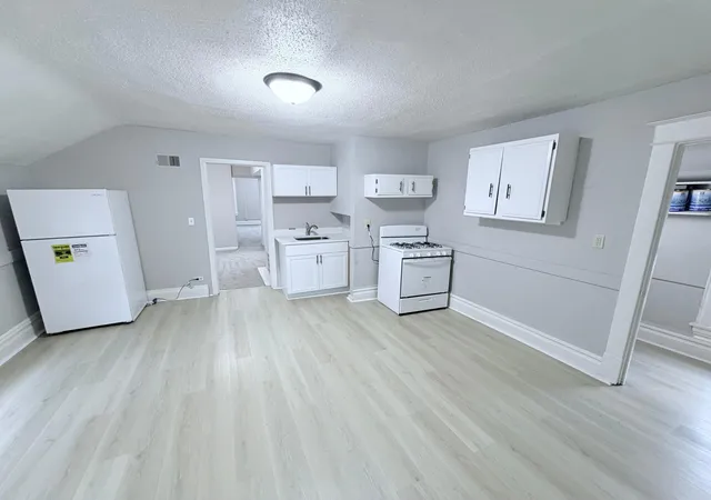 Photo 4 of House for sale at 169 Sherburne Ave, Saint Paul, MN 55103 | MLS# 7069292 | Listing updated on 2026-06-01