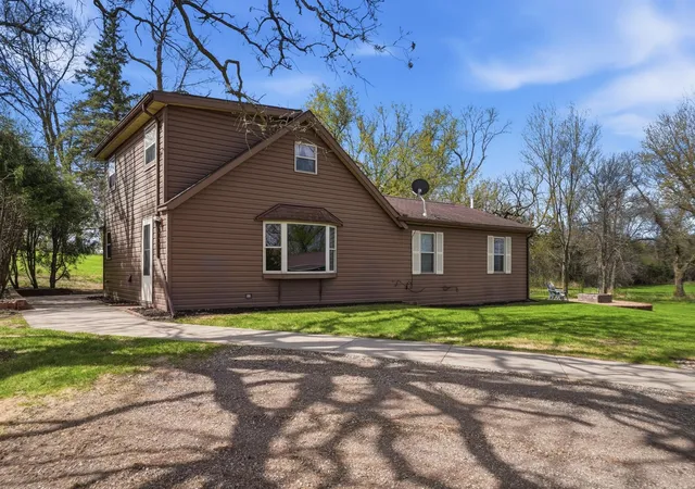Homes for sale in New London, MN | 21898 52Nd St Ne, New London, MN 56273 | MLS# 7069336