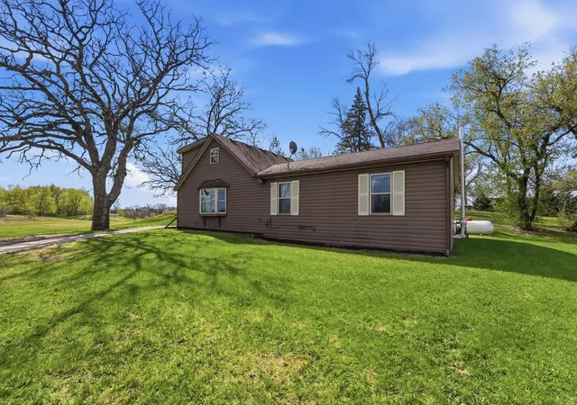 Homes for sale in New London, MN | 21898 52Nd St Ne, New London, MN 56273 | MLS# 7069336