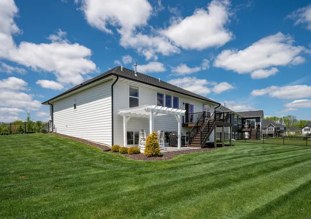2nd image of 7502 Ocean Ave Ne, Elk River, MN 55330 | MLS# 7069424