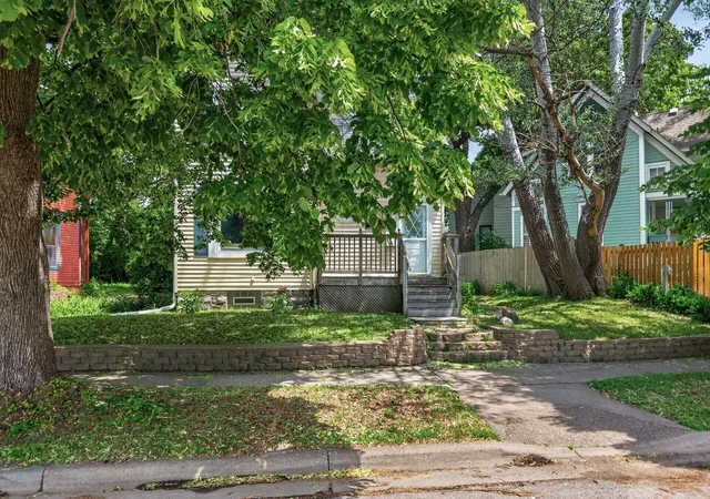 Photo 2 of Single family home for sale at 394 Dewey St, Saint Paul, MN 55104 | MLS# 7069484 | Listing updated on 2026-08-06