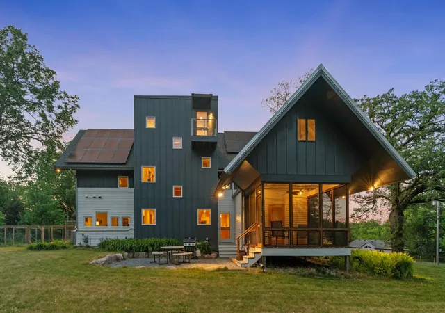 Photo 4 of Single family home for sale at 7521 River Rd, Inver Grove Heights, MN 55076 | MLS# 7069505 | Listing updated on 2026-08-19