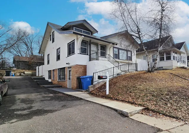2nd image of 1106 Irving Ave N, Minneapolis, MN 55411 | MLS# 7069586