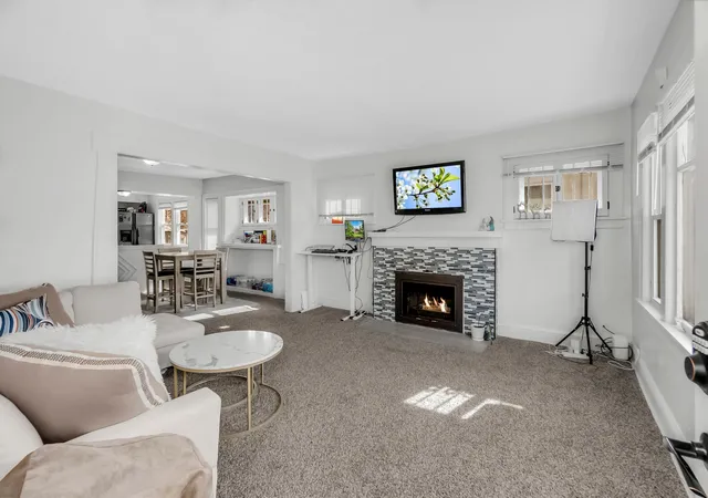 3rd image of 1106 Irving Ave N, Minneapolis, MN 55411 | MLS# 7069586