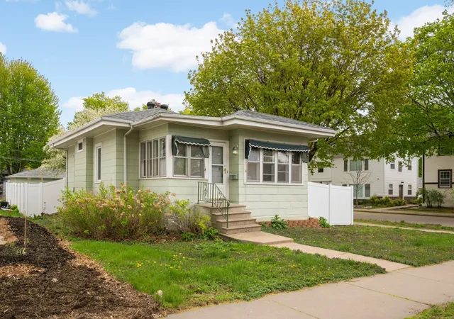 Homes for sale in Minneapolis, MN | 880 21st Ave Se, Minneapolis, MN 55414 | MLS# 7069633