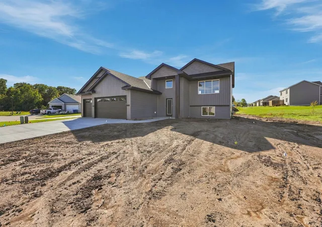 Photo 2 of Single family home for sale at 2883 29th Street Ne, Sauk Rapids, MN 56379 | MLS# 7069677 | Listing updated on 2026-10-21