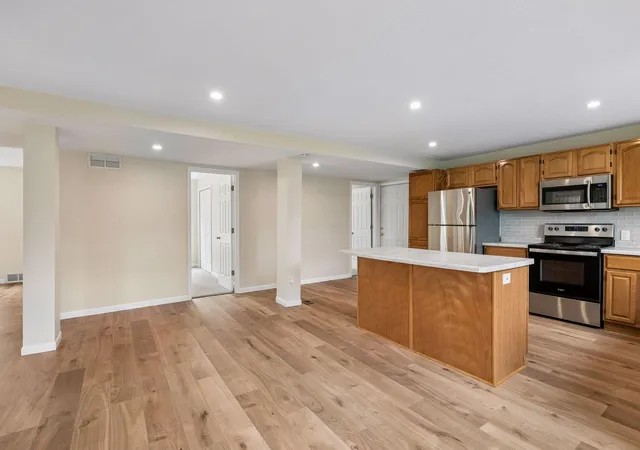 5th image of 235 Dakota St, Saint Paul, MN 55118 | MLS# 7069694