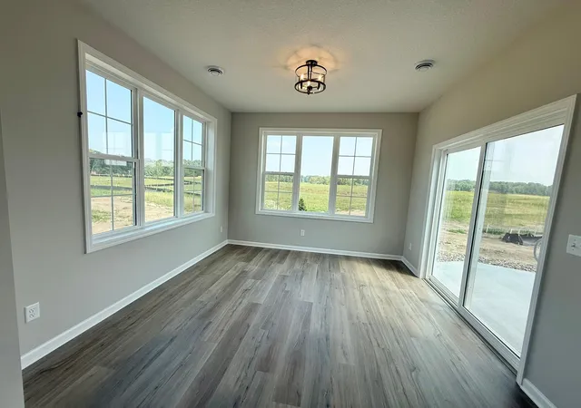 4th image of 8204 Haywood Dr, Circle Pines, MN 55014 | MLS# 7069696