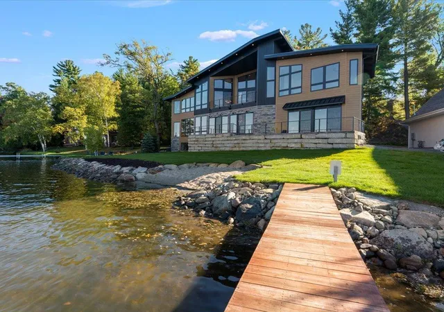 Photo 2 of Mansion for sale at 11245 E Steamboat Bay Dr, Brainerd, MN 56401 | MLS# 7069746 | Listing updated on 2026-10-08
