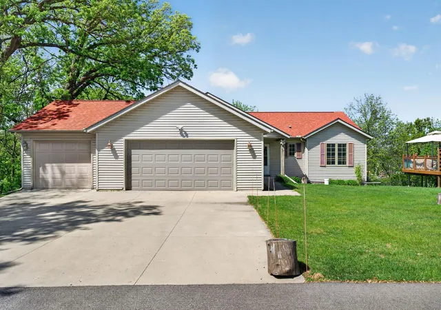 1st image of 95 22nd St Sw, Rochester, MN 55902 | MLS# 7069892