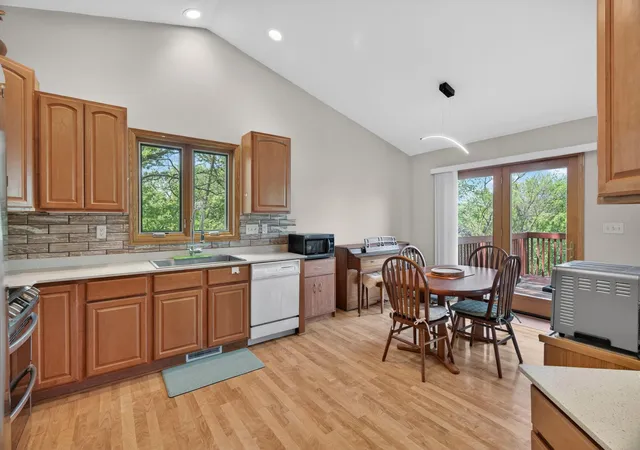 5th image of 95 22Nd St Sw, Rochester, MN 55902 | MLS# 7069892