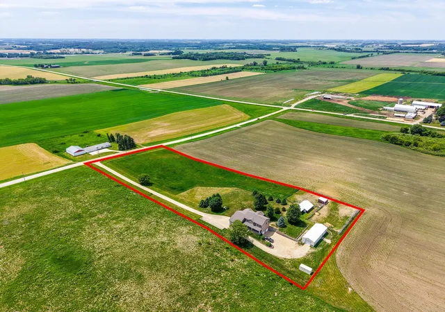 Homes for sale in Byron, MN | 8229 10th Street Sw, Byron, MN 55920 | MLS# 7069940