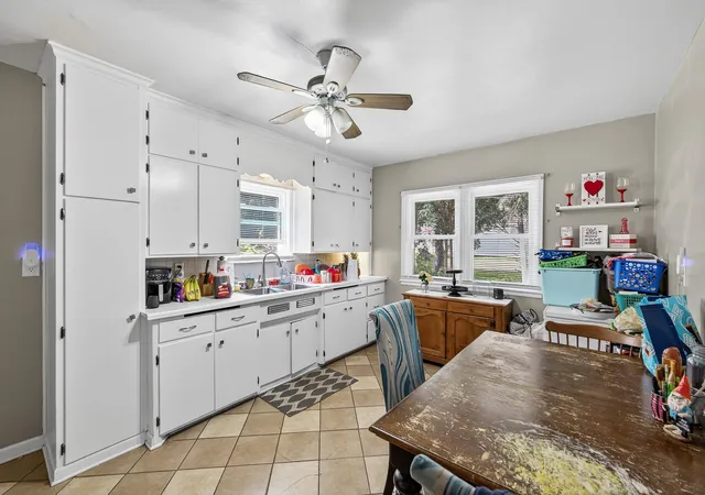 Photo 2 of Sale Pending at 1562 Ivy Ave E, Saint Paul, MN 55106 | MLS# 7069944 | Listing updated on 2026-10-21