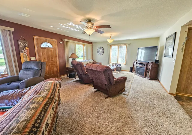 Homes for sale in Lucan, MN | 606 2Nd St, Lucan, MN 56255 | MLS# 7069982