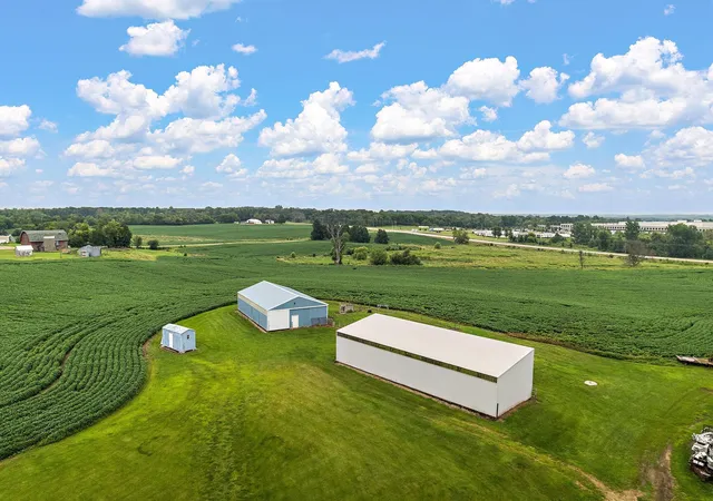 4th image of 2240 Becker Trl, Faribault, MN 55021 | MLS# 7070059