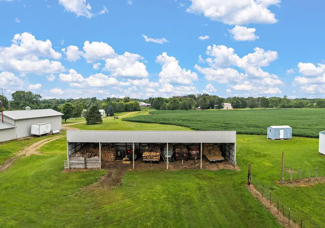5th image of 2240 Becker Trl, Faribault, MN 55021 | MLS# 7070059