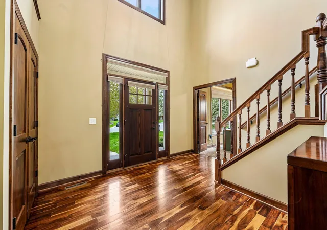 3rd image of 18658 Ponderosa Ct, Eden Prairie, MN 55347 | MLS# 7070083
