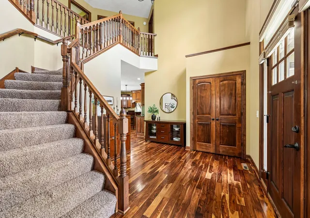 4th image of 18658 Ponderosa Ct, Eden Prairie, MN 55347 | MLS# 7070083