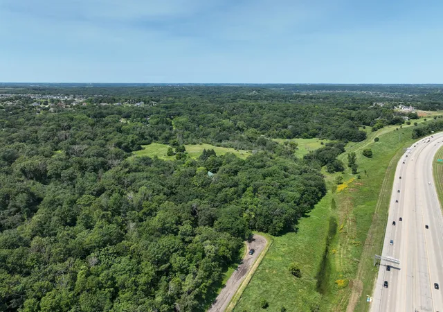 1st image of 2825 Valleywood Dr Sw, Rochester, MN 55902 | MLS# 7070118