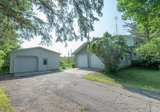 Photo 3 of Single family home for sale at 17409 Highland Dr, Detroit Lakes, MN 56501 | MLS# 7070224 | Listing updated on 2026-08-15
