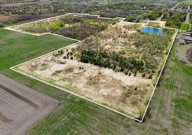 2nd image of 8071 70th St W, Lonsdale, MN 55046 | MLS# 7070311