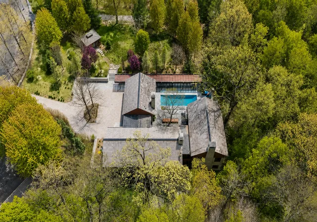 Photo 2 of Single family home for sale at 20545 Linden Rd, Excelsior, MN 55331 | MLS# 7070416 | Listing updated on 2026-09-24