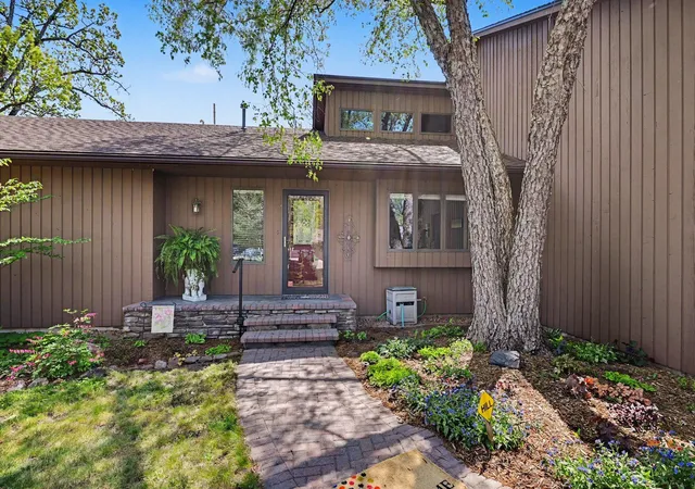 4th image of 2448 Hallquist Ave, Red Wing, MN 55066 | MLS# 7070441