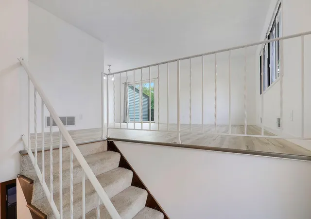 2nd image of 9205 Dartford Rd, Saint Paul, MN 55125 | MLS# 7070463