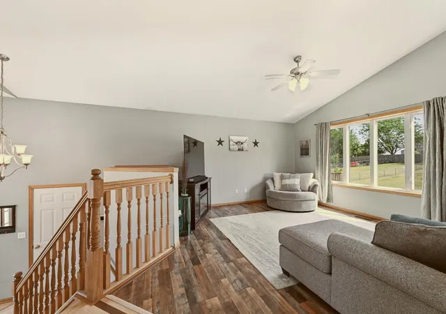 Photo 3 of Sale Pending at 657 S Pointe Ct Sw, Rochester, MN 55902 | MLS# 7070478 | Listing updated on 2026-09-03