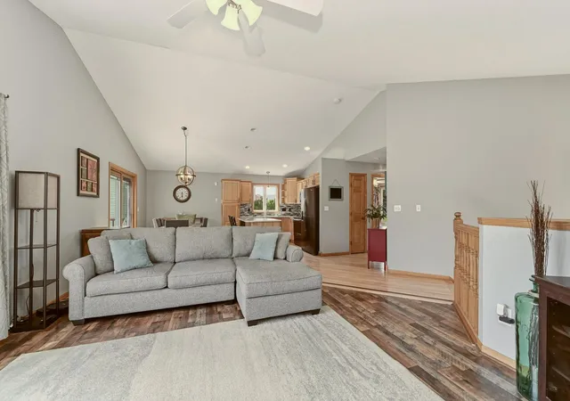 Photo 4 of Sale Pending at 657 S Pointe Ct SW, Rochester, MN 55902 | MLS# 7070478 | Listing updated on 2026-09-03