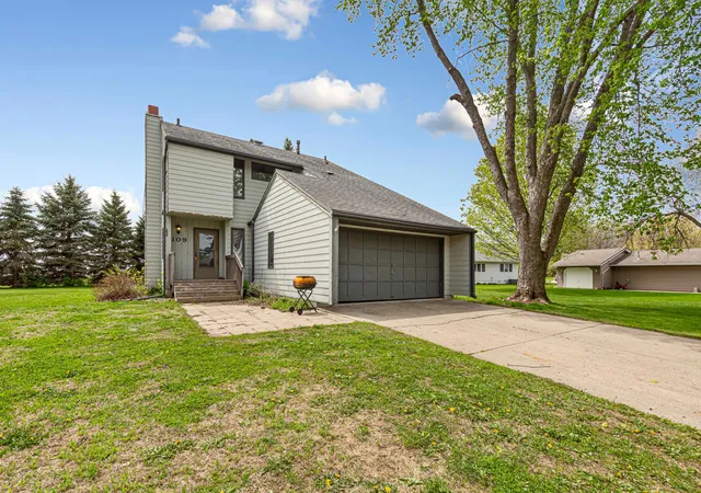 Homes for sale in Le Sueur, MN | 109 Windsor Ct E, Le Sueur, MN 56058 | MLS# 7070624
