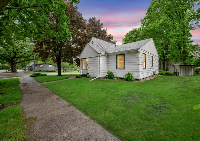 1st image of 120 W 9th St, Fairmont, MN 56031 | MLS# 7070649