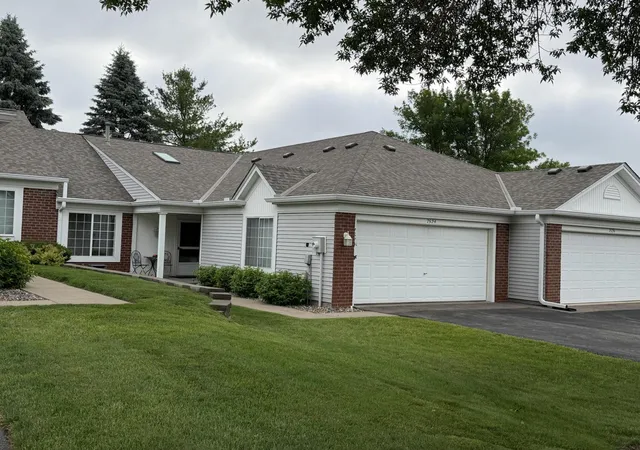 Homes for sale in Woodbury, MN | 7524 Ojibway Park Rd, Woodbury, MN 55125 | MLS# 7070704