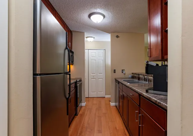Homes for sale in Minnetonka, MN | 6155 Chasewood Pkwy #201, Minnetonka, MN 55343 | MLS# 7070781