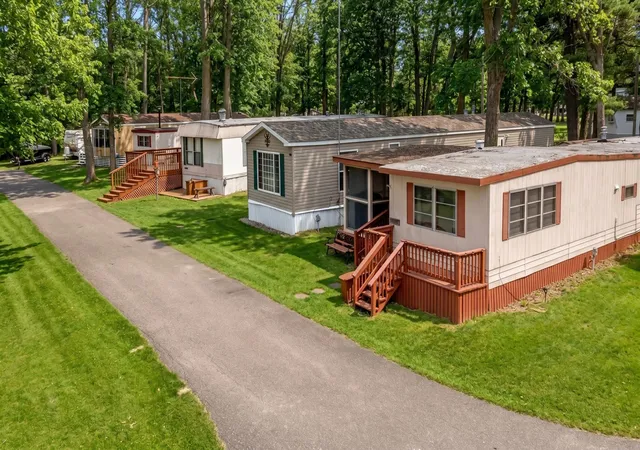 Photo 3 of Single family home for sale at 8374 + 8376 Onigum Rd Nw, Walker, MN 56484 | MLS# 7070895 | Listing updated on 2026-05-11