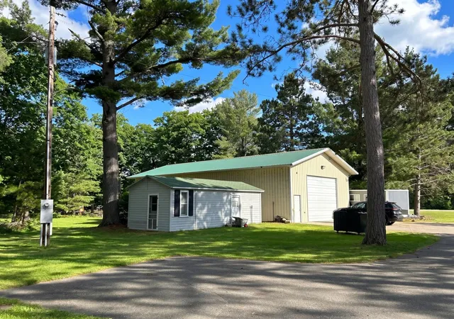 Photo 4 of Single family home for sale at 8374 + 8376 Onigum Rd NW, Walker, MN 56484 | MLS# 7070895 | Listing updated on 2026-05-11