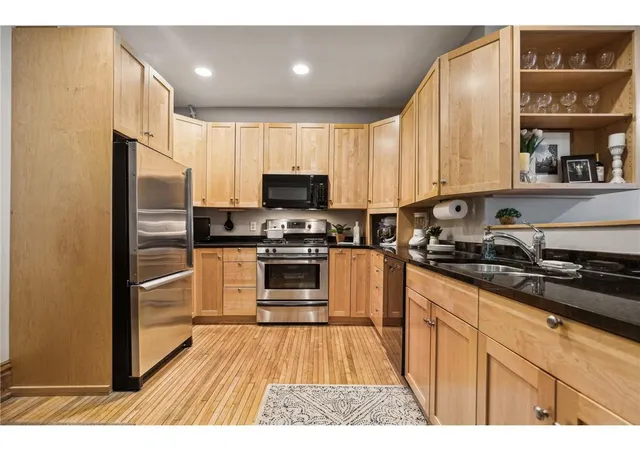5th image of 1204 Harmon Pl #10, Minneapolis, MN 55403 | MLS# 7070947