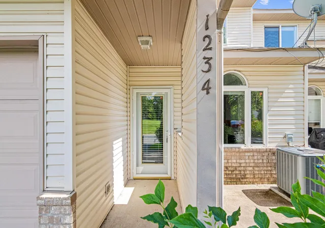 4th image of 1234 Crystal Pl E, Chaska, MN 55318 | MLS# 7070952