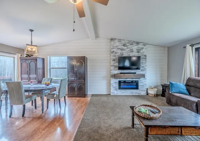 4th image of 11212 Pozar Rd, Chisholm, MN 55719 | MLS# 7070989