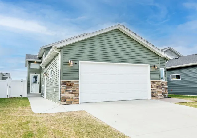 1st image of 6762 69th Ave S, Horace, ND 58047 | MLS# 7071053