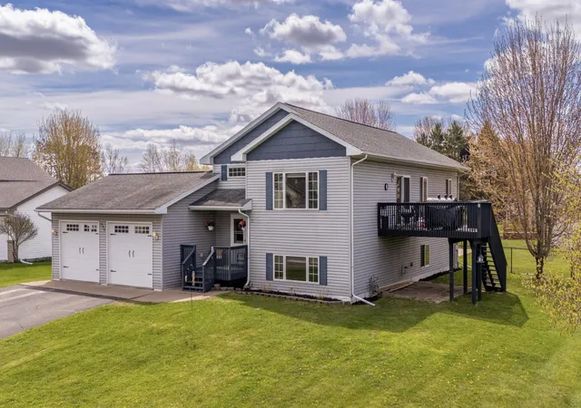 2nd image of 339 11th St Ne, Milaca, MN 56353 | MLS# 7071079