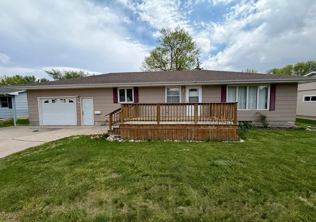 Homes for sale in Westbrook, MN | 556 Elm Ave, Westbrook, MN 56183 | MLS# 7071166