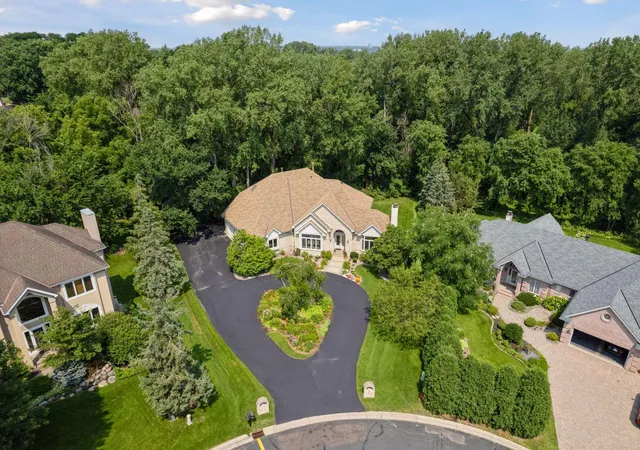 Photo 2 of Single family home for sale at 689 Brookside Ln, Saint Paul, MN 55118 | MLS# 7071221 | Listing updated on 2026-08-14