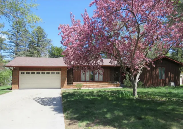 1st image of 936 York Ave Nw, Elk River, MN 55330 | MLS# 7071256