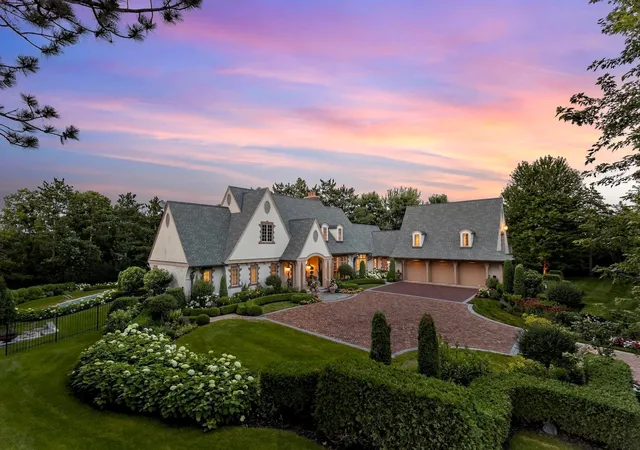 1st image of 325 Highcroft Ln, Wayzata, MN 55391 | MLS# 7071292