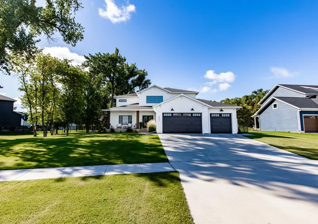 1st image of 8852 Lost River Rd, Horace, ND 58047 | MLS# 7071328