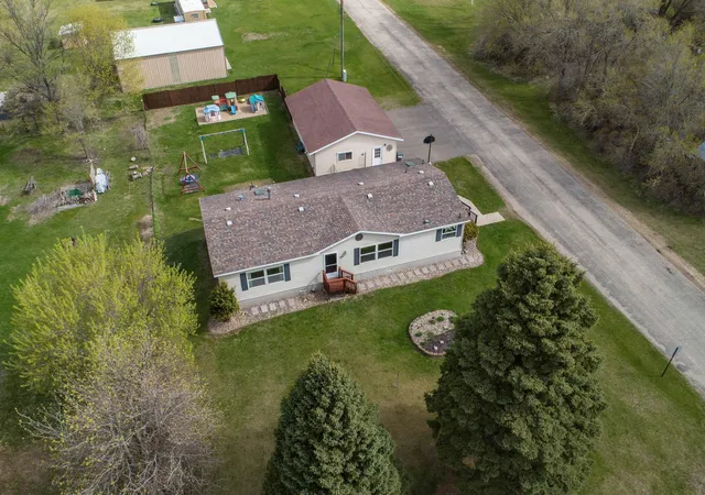 Homes for sale in Clitherall, MN | 211 E Central Ave, Clitherall, MN 56524 | MLS# 7071424