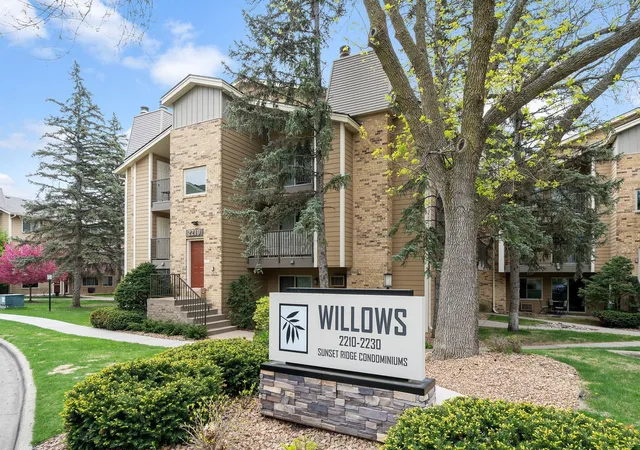 1st image of 2210 Ridge Dr #31, Minneapolis, MN 55416 | MLS# 7071502