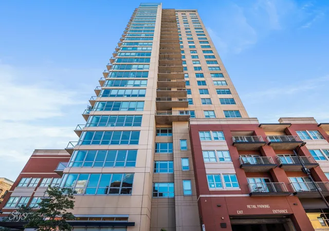 28th image of 929 Portland Ave #2103, Minneapolis, MN 55404 | MLS# 7071525
